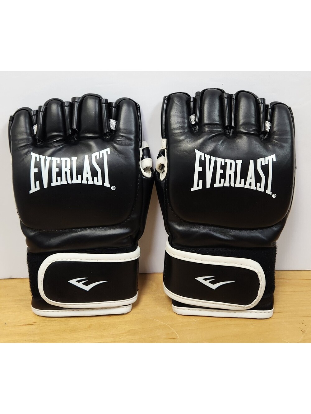 Everlast Pro Style MMA Grappling Gloves L/XL Black Open Palm Training Bag Padded